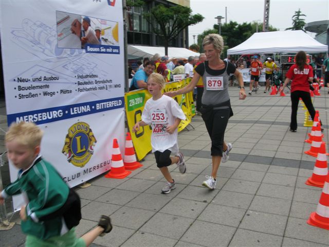 ../Images/BenefizlaufMerseburg2010 (50).jpg